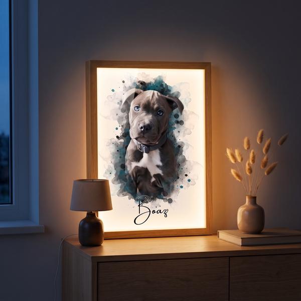 Lichtgevende lijst in de avond, met het licht aan